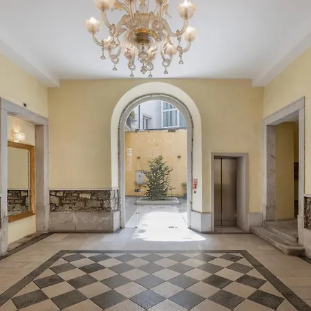 Tra I Versi Di Saba In Centro A Appartement